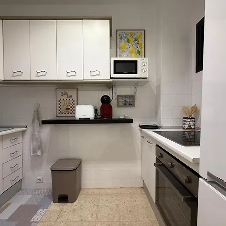 The Ii Seaviews Center - Eaw Homes Apartament *